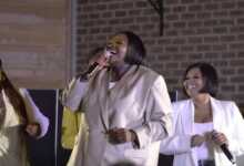 DOWNLOAD Sneziey - Ulikhaya Lami MP3